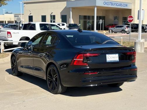 2024 Volvo S60 B5 Plus Black Edition