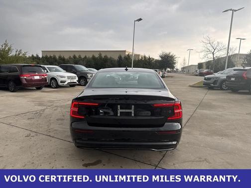 2024 Volvo S60 B5 Plus Black Edition