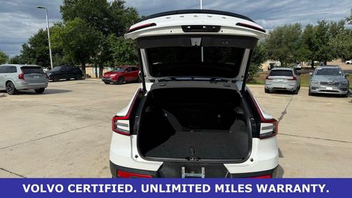 Crystal White Metallic 2023 Volvo C40 Recharge Pure Electric Twin Plus