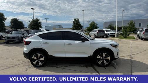 Crystal White Metallic 2023 Volvo C40 Recharge Pure Electric Twin Plus