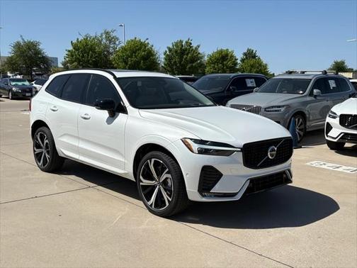 2025 Volvo XC60 B5 Ultra
