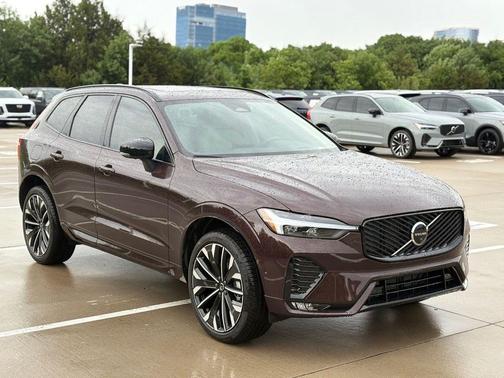 Mulberry Red 2026 Volvo XC60 B5 Ultra