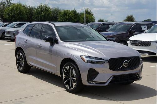 Aurora Silver 2026 Volvo XC60 B5 Plus