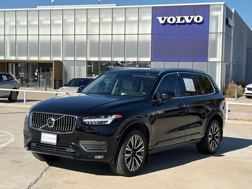 2020 Volvo XC90 T6 Momentum
