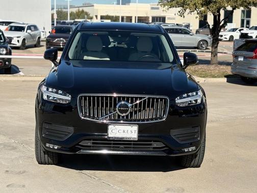 2020 Volvo XC90 T6 Momentum