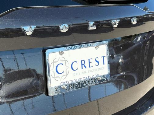 2020 Volvo XC90 T6 Momentum