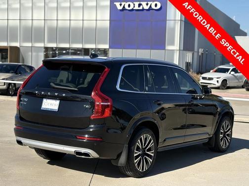 2020 Volvo XC90 T6 Momentum