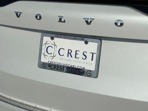 Crystal White 2026 Volvo XC90 B6 Plus 7-Seater