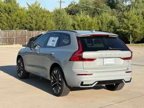 2026 Volvo XC60 B5 Ultra