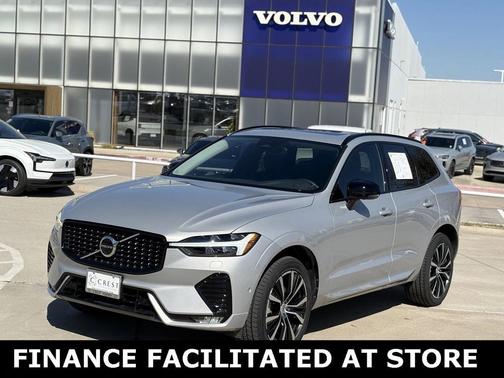 2023 Volvo XC60 B5 Plus Dark Theme