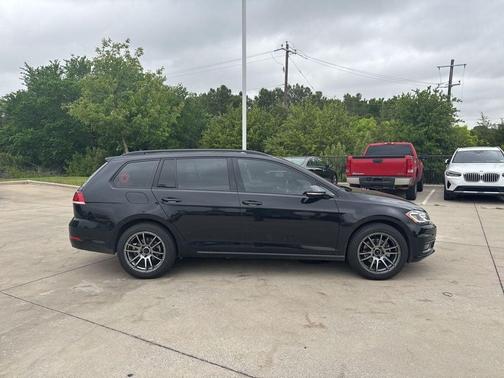2019 Volkswagen Golf SportWagen TSI SE