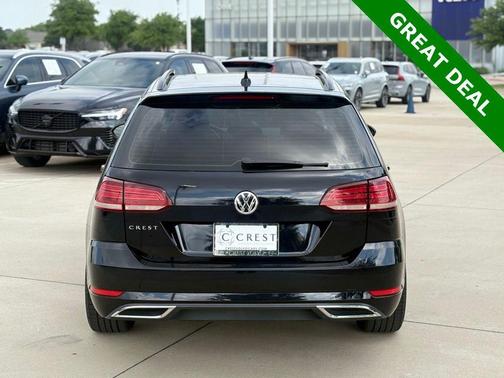 Deep Black 2019 Volkswagen Golf SportWagen TSI SE