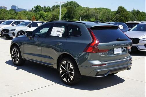 2026 Volvo XC60 B5 Plus