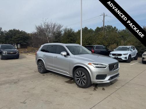 2021 Volvo XC90 T6 Momentum
