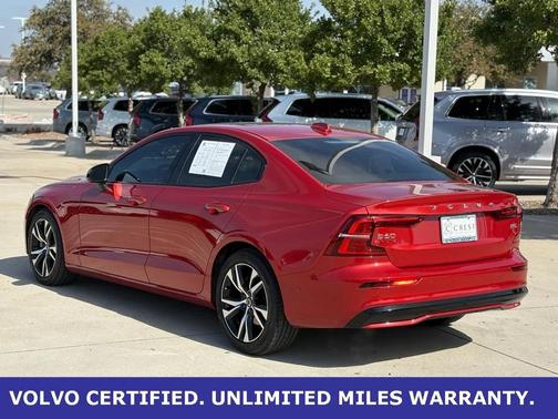 2023 Volvo S60 B5 Plus Dark Theme