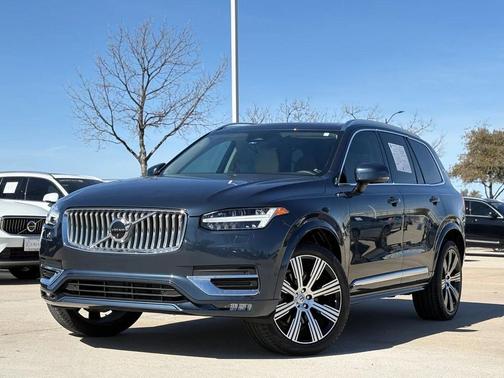 2024 Volvo XC90 B6 Plus Bright Theme
