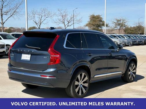 2024 Volvo XC90 B6 Plus Bright Theme