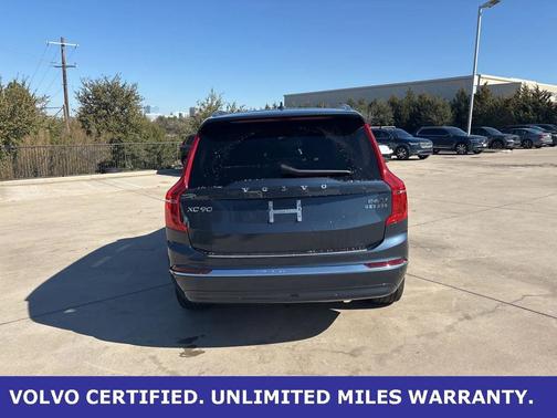 2024 Volvo XC90 B6 Plus Bright Theme