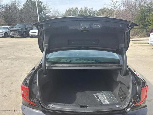 2023 Volvo S90 B6 Plus