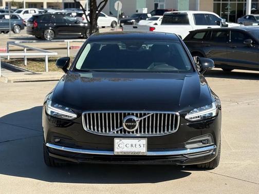 2023 Volvo S90 B6 Plus
