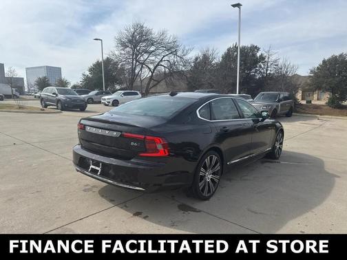 2023 Volvo S90 B6 Plus