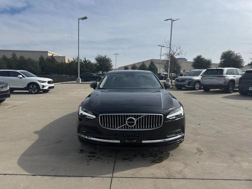 2023 Volvo S90 B6 Plus