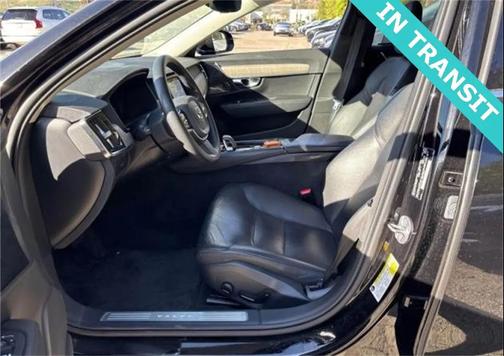 2023 Volvo S90 B6 Plus