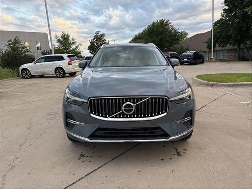 2022 Volvo XC60 B5 Inscription