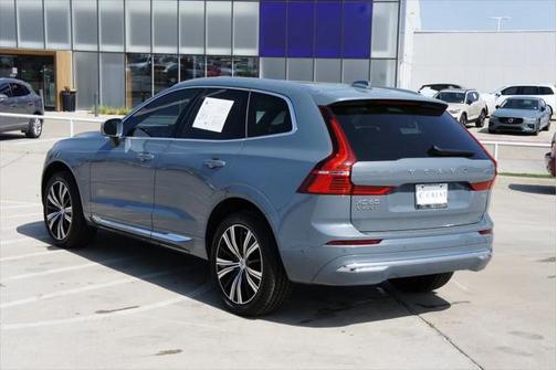 2022 Volvo XC60 B5 Inscription