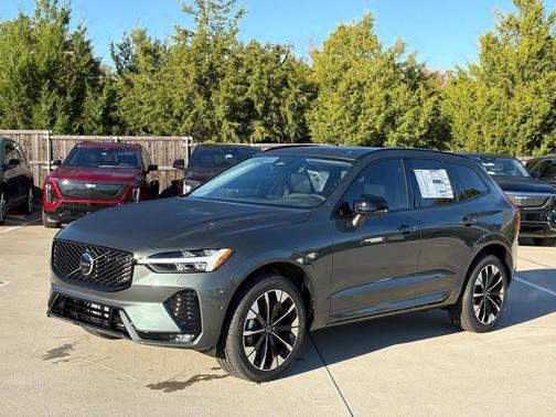 2026 Volvo XC60 B5 Plus