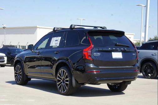 2026 Volvo XC90 B6 Ultra Dark Theme 7-Seater