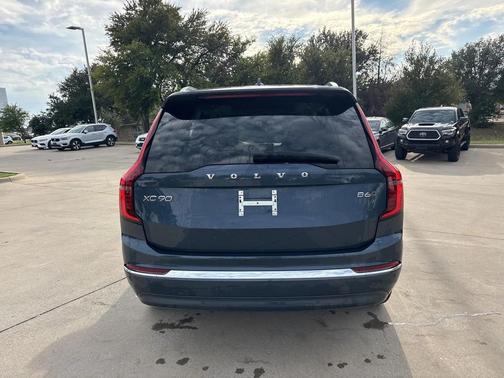 2025 Volvo XC90 B6 Plus 7-Seater