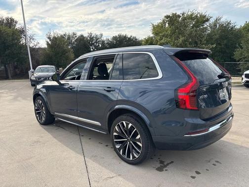 2025 Volvo XC90 B6 Plus 7-Seater