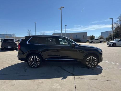 2025 Volvo XC90 Plus