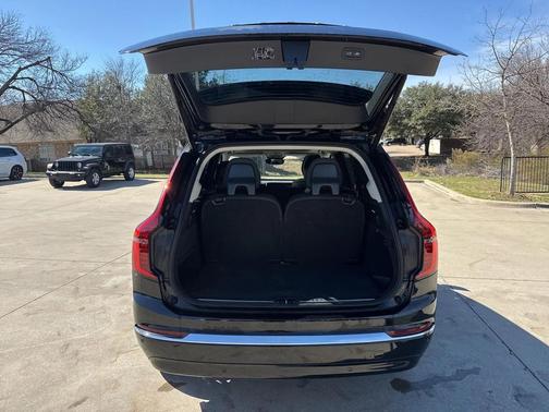 2025 Volvo XC90 Plus