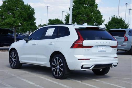 2025 Volvo XC60 B5 Plus