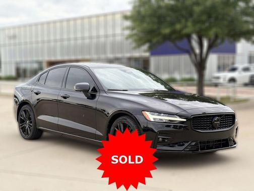 Onyx Black Metallic 2023 Volvo S60 B5 Plus Black Edition