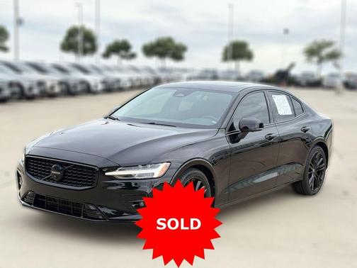 Onyx Black Metallic 2023 Volvo S60 B5 Plus Black Edition