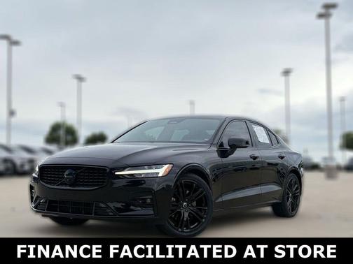 Onyx Black Metallic 2023 Volvo S60 B5 Plus Black Edition