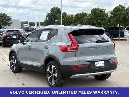 Vapour Gray Metallic 2025 Volvo XC40 B5 Plus Bright Theme