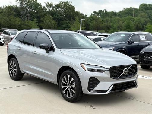 2025 Volvo XC60 B5 Core
