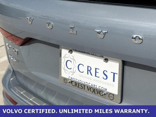 2023 Volvo XC60 B5 Plus Dark Theme