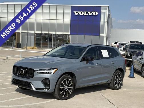 2023 Volvo XC60 B5 Plus Dark Theme