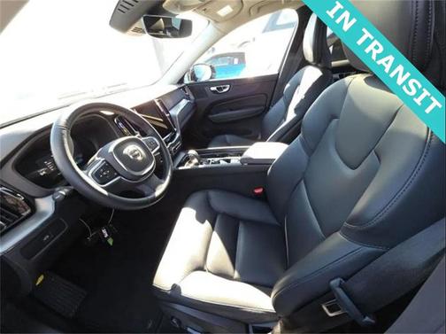 2025 Volvo XC60 B5 AWD