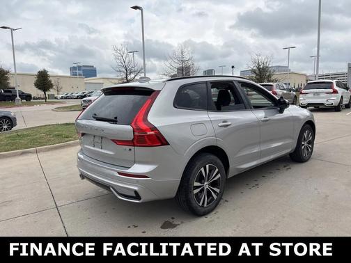 2025 Volvo XC60 B5 AWD