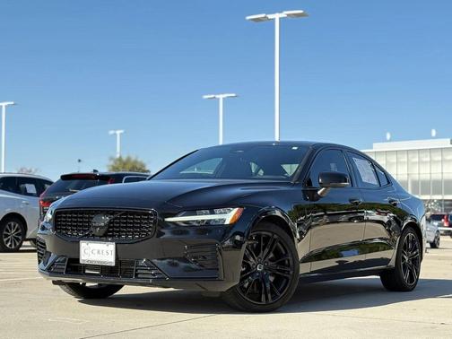 2023 Volvo S60 Recharge Plug-In Hybrid Ultimate