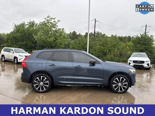 Denim Blue Metallic 2024 Volvo XC60 B5 Plus Dark Theme