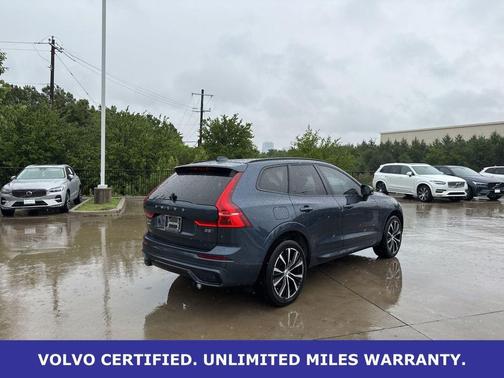 Denim Blue Metallic 2024 Volvo XC60 B5 Plus Dark Theme