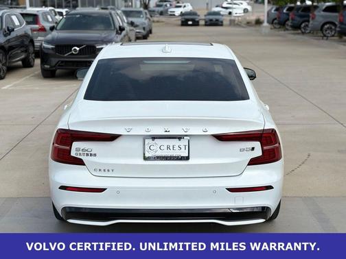 Crystal White Pearl 2025 Volvo S60 B5 Plus