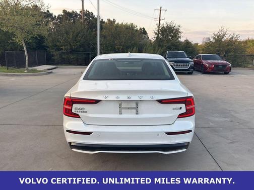 Crystal White Pearl 2025 Volvo S60 B5 Plus